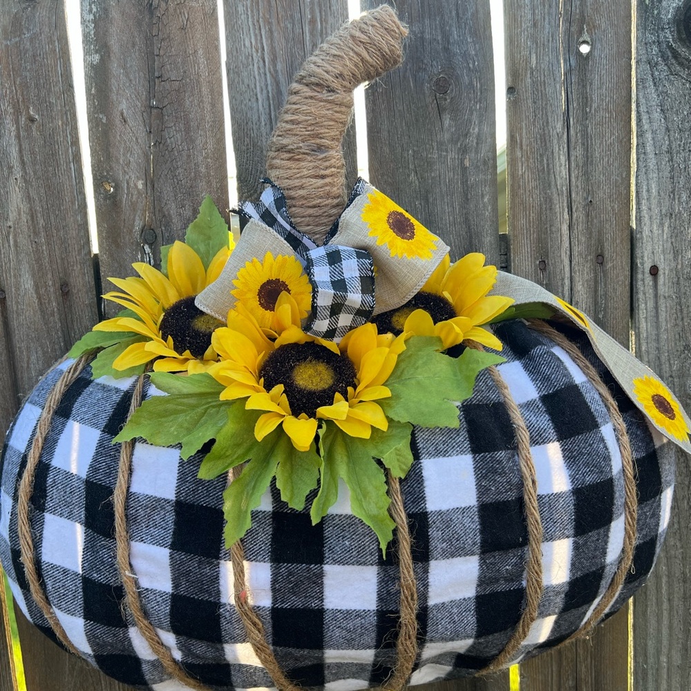 Fall pumpkin wreath